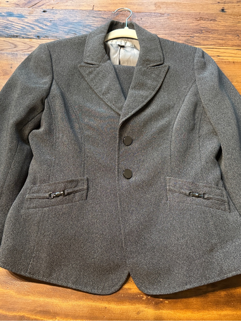 Tailored Women's Gray Two-Button Blazer Jacket